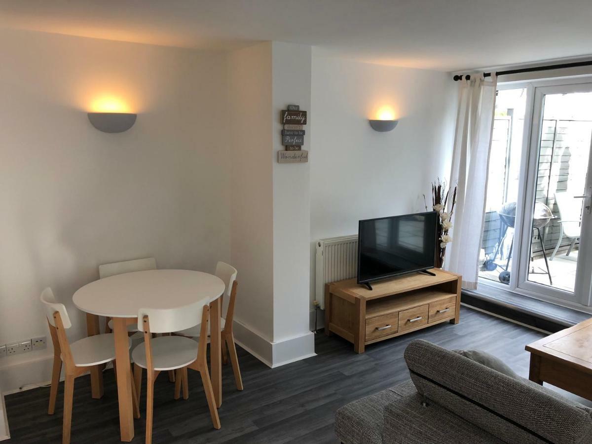 Bournemouth Hot Tub & Sauna Holiday Let 外观 照片