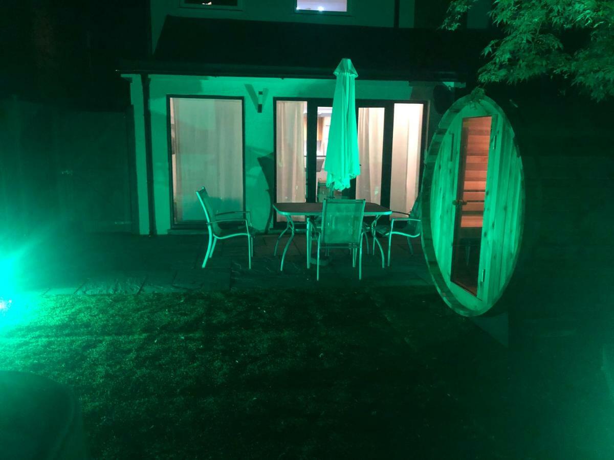 Bournemouth Hot Tub & Sauna Holiday Let 外观 照片